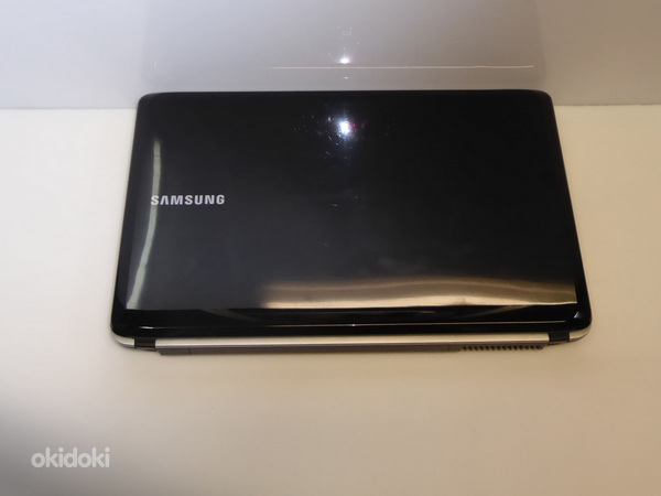 Ноутбук Samsung RV510 + Зарядка (фото #3)