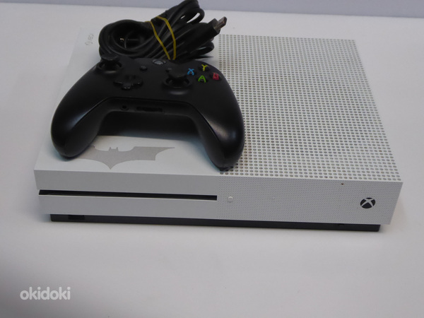 Игровая приставка Microsoft Xbox One S 500 ГБ HDD (фото #3)