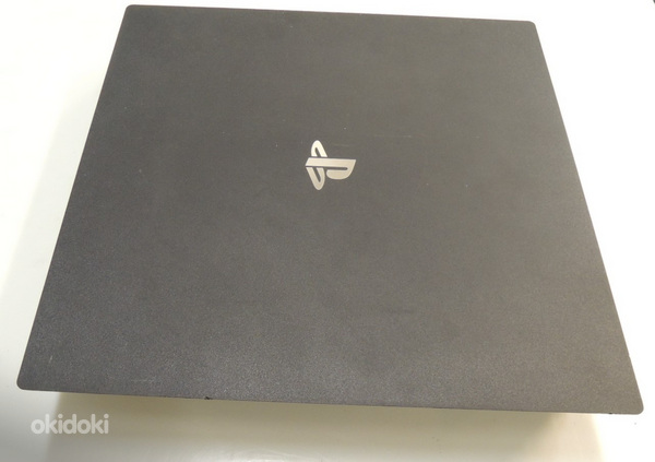Игровая консоль PS4 Pro 1tb + провода + геймпад (фото #5)