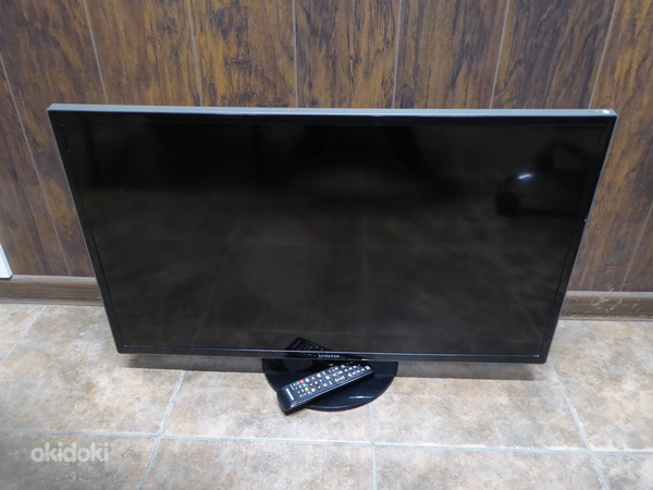 Телевизор Samsung UE32F4000AW + зарядка (фото #2)