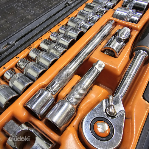 Набор ключей Neo Tools 24 частей + чемодан (фото #1)