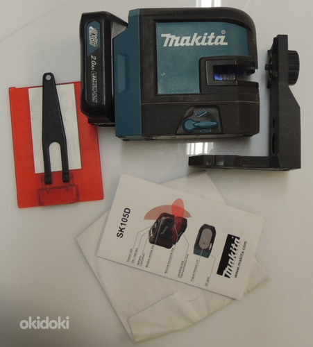 Крестовой лазер Makita SK105D + ак 2,0Ач + насадки + сумка (фото #3)