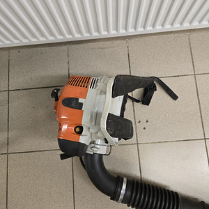 Листьедув Stihl BR200 (6 фото из 6)