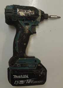 Akutrell Makita DTD152 + aku 5,0Ah (3 foto / 5)