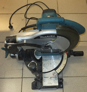 Järkamissaag Makita MLS100 (ilma tolmukott) (3 foto / 5)