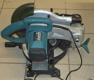 Järkamissaag Makita MLS100 (ilma tolmukott) (4 foto / 5)