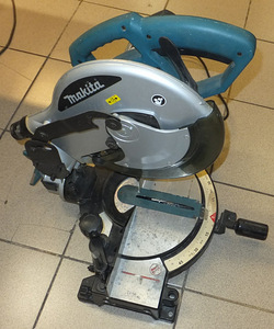 Järkamissaag Makita MLS100 (ilma tolmukott) (5 foto / 5)