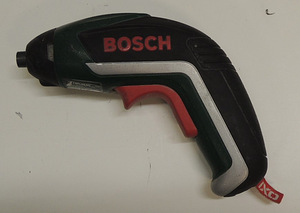 Akutrell Bosch IXO3603 + laadija (3 foto / 6)