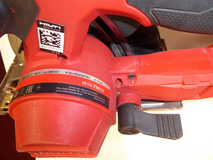 Аккумуляторная циркулярная Milwaukee M18 FMCS + Аку 5.0 Ач (4 фото из 6)