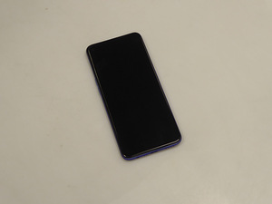Телефон Realme 6 128 GB (2 фото из 5)