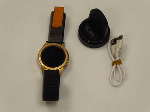 Nutikell Samsung Galaxy Watch 42 mm 4G roosa + laadija (4 foto / 5)