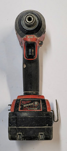 Akutrell Milwaukee M18 ilma mudel + Aku 5,0h (2 foto / 4)