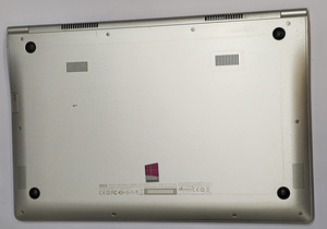 Sülearvuti Samsung NP900X4D + Laadija (aku ei tööta) (3 foto / 8)