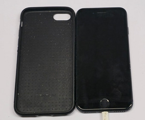Nutitelefon Apple Iphone 7 32gb aku 79% + Ümbris (2 foto / 7)