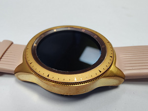 Nutikellad Samsung Galaxy Watch 1Gen 42mm + Laadija (4 foto / 5)