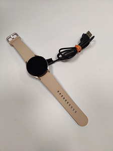 Nutikellad Samsung Galaxy Watch 4 40MM + Laadija (2 foto / 5)