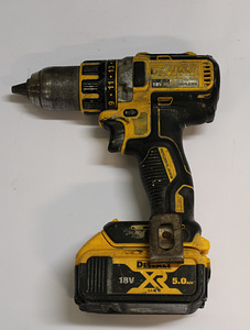 Akutrell DeWalt DCD790 + aku 5,0Ah (2 foto / 5)