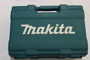 Аккумуляторный перфоратор Makita HR140D + зарядка + чемодан (2 фото из 7)