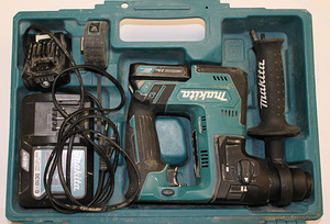 Аккумуляторный перфоратор Makita HR140D + зарядка + чемодан (3 фото из 7)
