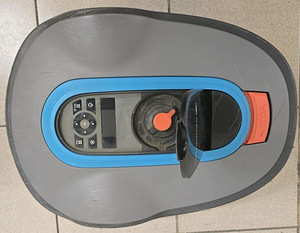 Robotniiduk Gardena Sileno Life 1250 + karp + otsikud (6 foto / 7)
