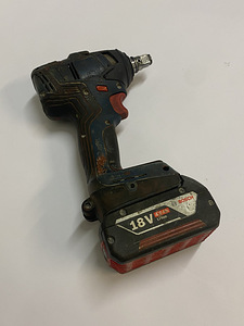 Гайковерт Bosch GDX 18V-200 C + 4ah (5 фото из 6)