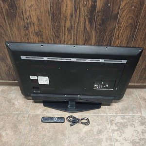 Teler Philips 40PFT5300/12 + juhe + pult (4 foto / 7)