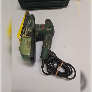 Шлифмашина Bosch PSS 200 AC + Чемодан (6 фото из 6)