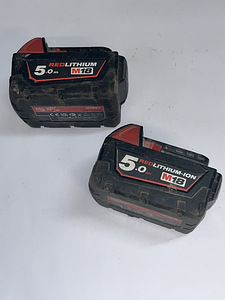 Аккумулятор Milwaukee M18 5,0Ач (4 фото из 7)