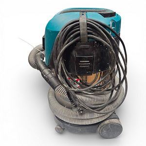 Пылесос Makita VC3011L (3 фото из 6)