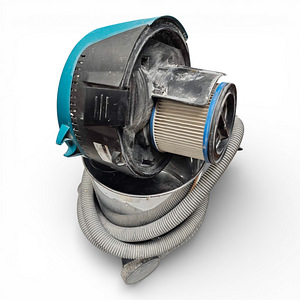 Пылесос Makita VC3011L (6 фото из 6)