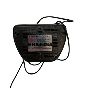 Laadija Milwaukee C12 C (3 foto / 5)
