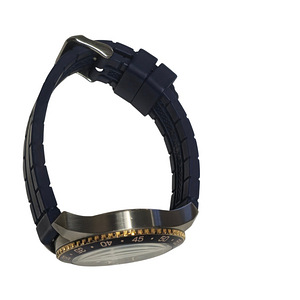 Часы на руку Guess W0798G2 (2 фото из 5)