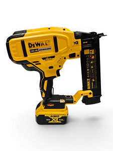 Naelapüstol Dewalt DCN680 + aku 5.0Ah (1 foto / 5)