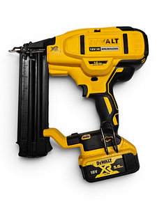 Naelapüstol Dewalt DCN680 + aku 5.0Ah (2 foto / 5)