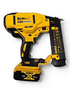Naelapüstol Dewalt DCN680 + aku 5.0Ah (3 foto / 5)