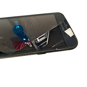 Telefon Samsung Xcover 4s (4 foto / 5)