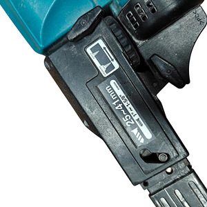Ленточный шуруповерт Makita DFR450X + Аку 5,0АЧ (4 фото из 5)