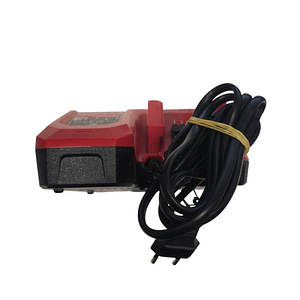 Laadija Milwaukee M12-18FC (2 foto / 5)