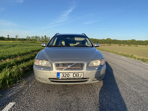Volvo v70 d5 (4 фото из 14)