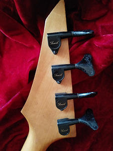 Metal bass Samick Warlock BR-PP (6 foto / 7)