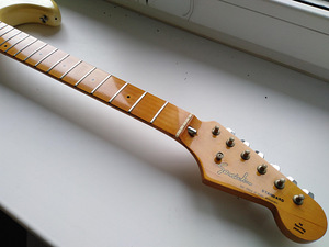 Samick Standard Stratocaster Ivory (6 foto / 7)