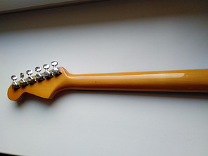 Aged Relic Partscaster Fiesta Red (7 foto / 10)
