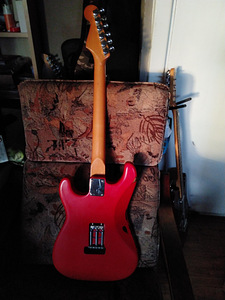 Aged Relic Partscaster Fiesta Red (9 foto / 10)