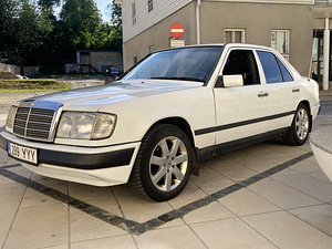 Мерседес-бенц 200D (2 фото из 8)