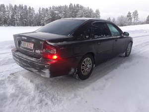 Volvo S80 (7 foto / 9)