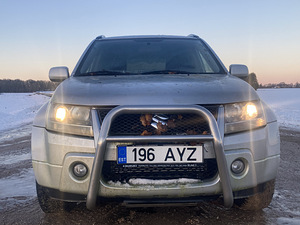 Suzuki Grand Vitara (2 foto / 10)