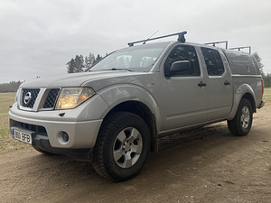Nissan Navara (6 foto / 8)