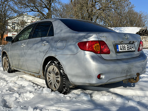 Toyota Corolla (2 фото из 12)