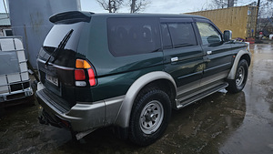 Mitsubishi Pajero sport (2 foto / 10)