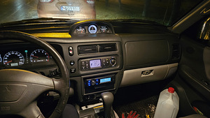 Mitsubishi Pajero sport (9 foto / 10)